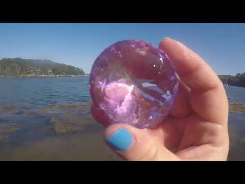 REAL GIANT PURPLE GEMSTONE  FOUND IN THE HARBOR Video