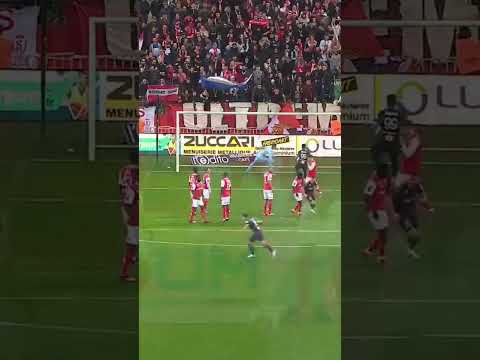 Sweet Freekick by Alexis Sanchez Vs Reims