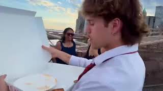 Download lagu Vik White with the Pizza Dance in New York City mp3 Download lagu Vik White with the Pizza Dance in New York City mp3