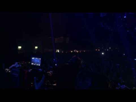 Joseph Capriati B2B Carl Cox playing 'Fabio Neural - Clorofilla' @ Time Warp 2016