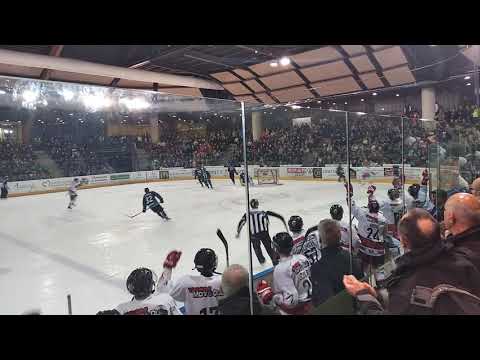 Hockey game in Gap, France. Rapaces vs Briancon