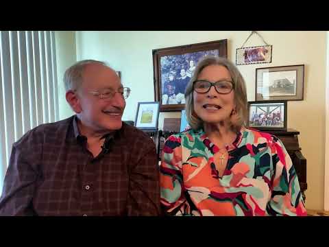 The New Zoo Revue is coming right at Chiller Theatre Expo 10/24/25 - 10/26/25 MEET DOUG & EMMY JO!