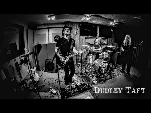2019 Dudley Taft Band - 'If Heartaches Were Nickels' - Live op Radio Ideaal @ iBeat Studio