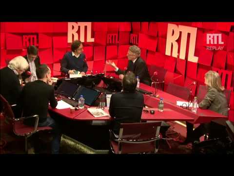 Stéphane Bern reçoit le journaliste Nelson Monfort dans A LA BONNE HEURE DU 7 AVRIL 2015 1ERE PARTIE