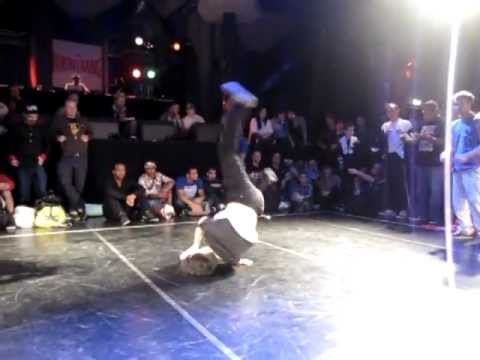 World Bboy Classic 2012 | Qualifier - 2nd Battle| ??  vs Bboy Dr Gabs & Albi