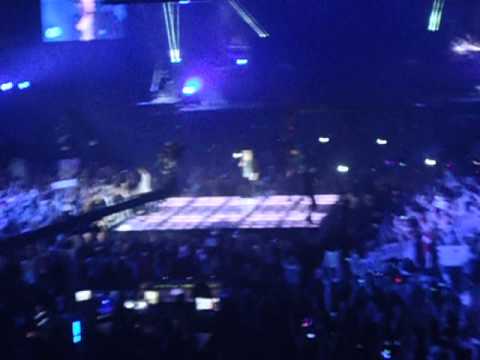 one directio on the middle stage 6/4/13