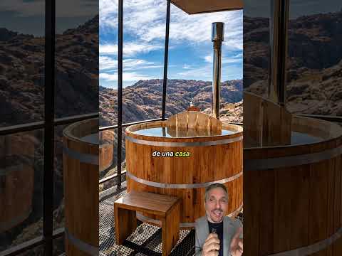 Para poder construir esta cabaña en el medio de la naturaleza hicieron más de 200 viajes a 90 kilóme