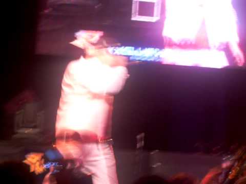 Magnate & Valentino - Amigo le conte / Teatro Caupolican, Chile 6 septiembre 2009