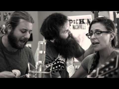 Lindsay Lou & The Flatbellys - Criminal Style