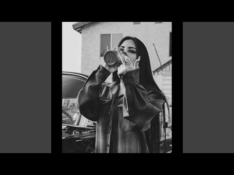 SIMPLESMENTE ELA, NÃO CONSIGO VIVER LONGE DESSA SURTADA