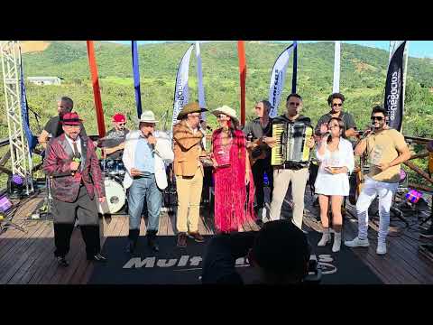 TRIO PARADA DURA NOS 5 ANOS DO MUNDO DOS NEGÓCIOS 