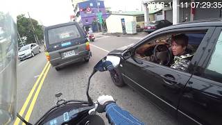 Re: [問卦] 白牌機車走快車道 錯在哪？