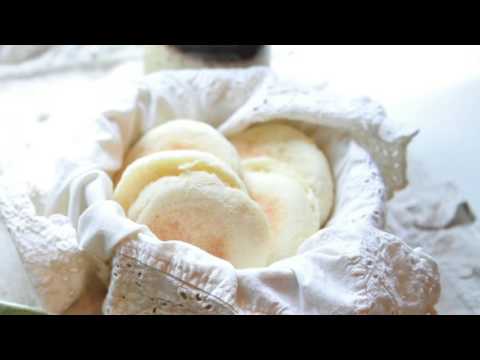 Little Big Town's Kimberly Schlapman cooks with Jim Myers