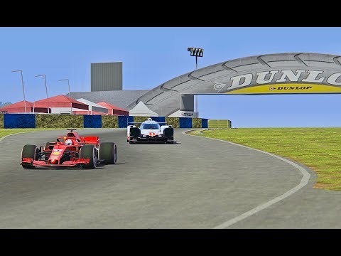 Ferrari F1 2018 vs Porsche 919 EVO - Le Mans 24 Hours Circuit