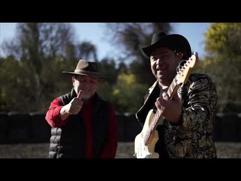 LOS CHARROS DE LUCHITO Y RAFAEL FEAT RENÉ INOSTROZA -  LA GUARACHA DEL FAY FAY (VIDEO OFICIAL)