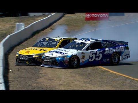 Ragan, Edwards collide and slam the wall