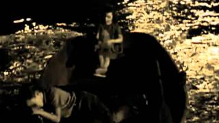 Momus: Gibbous Moon        *