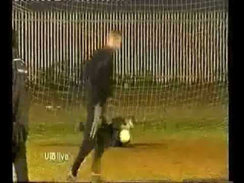 Glentoran v Linfield Irish Cup 6th round 2005