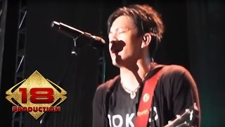 Download lagu NOAH - Tak Bisakah  (Live Konser Karanganyar 21 November 2013) mp3