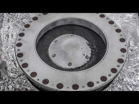 NASA präsentiert spektakuläre 250 gr vom Asteroiden Bennu mit Wasser und Kohlenstoff