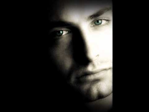 V.I.P.(REXXXONA,IKAC) ft. JAVNA TAJNA(C.O.M.Y.,DEMCY BASS)-EKIPA KOJA KIDA.2012..wmv