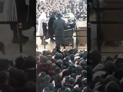 Gerer Rebbe Dances At Hachnosas Sefer Torah / Different Angle - Sivan 5782