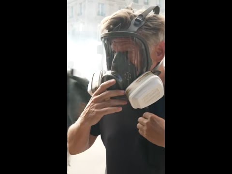 Richard Engel gets caught in cloud of tear gas in Paris