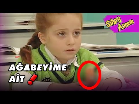 Çilek Öğretmenine Bulduğu Şeyi Veriyor! - Sihirli Annem 74. Bölüm