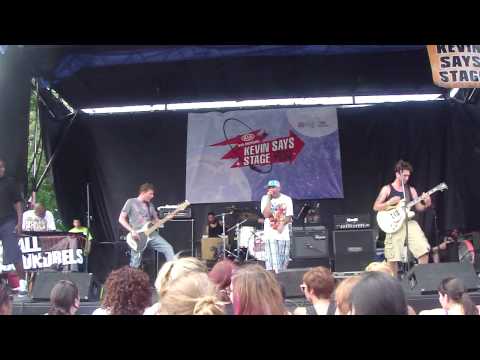 Small Town Scoundrels @ Warped Tour 2010 PT.2