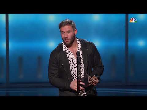 Tom Brady Wins 2017 NFL MVP Award | 2018 NFL Honors