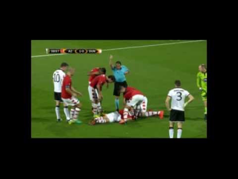Europe League Players crying for Wuytens 's injures during Az Alkmaar-Dundalk 1-0