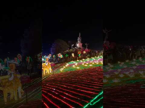 Espectacular iluminación navideña en el Puente De Boyacá en el municipio de Ventaquemada.