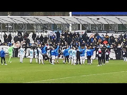 Kibice i piłkarze Hutnika po wygranym meczu z Garbarnią Kraków | 08.04.2023