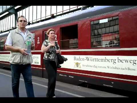 Triebwagen 425 420-7 im Hauptbahnhof Stuttgart