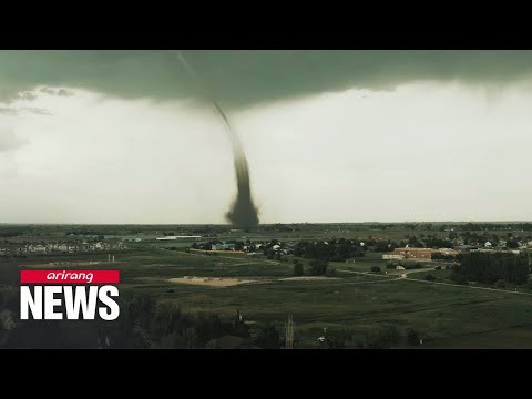 Tornado tears through northern Colorado