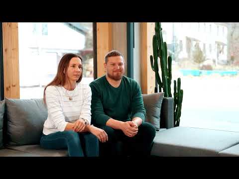 Kunden erzählen über die Erfahrung mit Oberhauser bezüglich Terrassendächern, Kaltwintergarten und PV-Anlage (Photovoltaikanlagen).