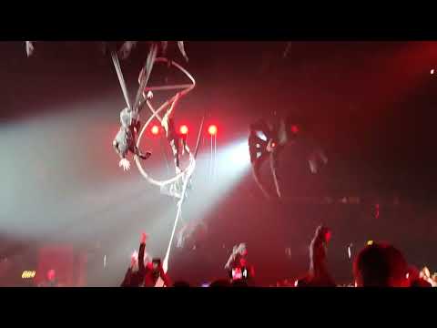 Lady waks \ Pirate Station 2022 Oct 15