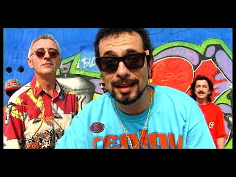 LJUBAV JE... Delfini feat. Oliver