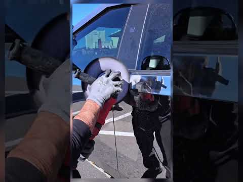 Il a rendu sa tesla invisible !! Mais..