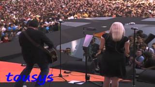 Revólver & Luz Casal - Besaré el suelo - Los Nº 1 de 40 principales en Concierto