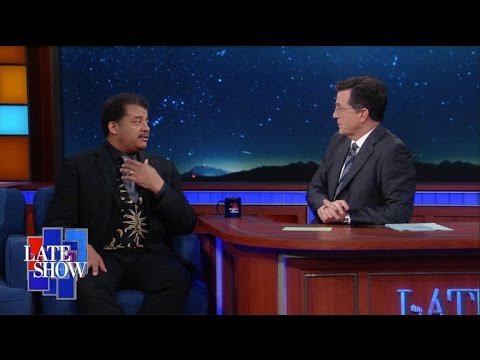 尼爾-德格拉斯-泰森解釋 "草莓月亮"。 (Neil deGrasse Tyson Explains The "Strawberry Moon")