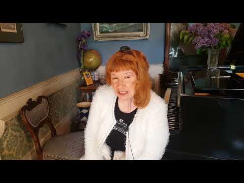 Видео покана от Албена Кехлибарева за концерта „Отдалечени галактики“ 6 юни 2022 г.