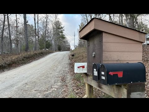 Douglas County homeowners say they're not receiving mail