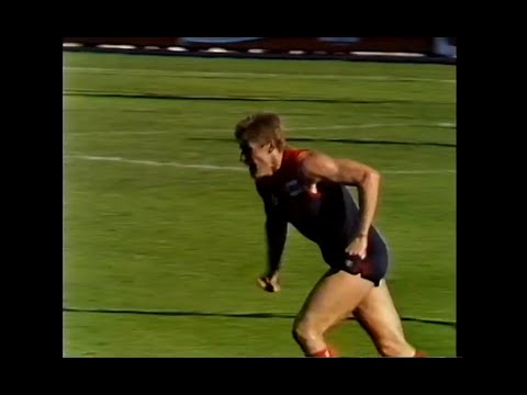 Peter Giles kicks a goal after some great play by Brian Wilson - Melbourne - 1987 Round 7 - VFL