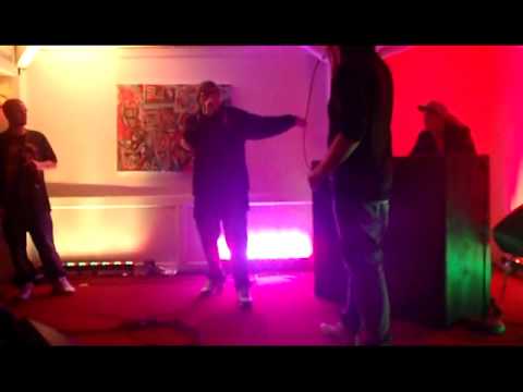 D-Sisive and Muneshine @APK