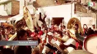 preview picture of video 'Guerra de bandas en el Carnaval Los Reyes La Paz 2014 [Full HD]'