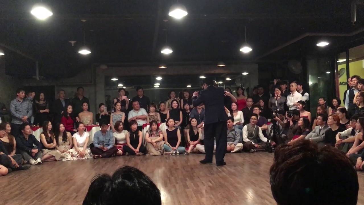 Noelia Hurtado  y Carlitos Espinoza en Seoul 2017 -1/4