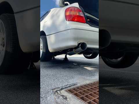 1998 Lexus GS300 ISR Single exit exhaust cold start & revs.