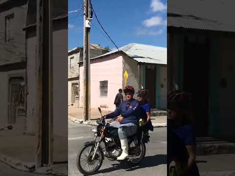 Rápido por La Calle Lora En la ciudad de #lastunas #cuba