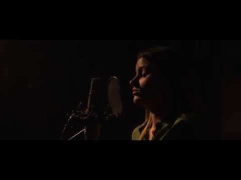 LÉON - Pink (Live From The Village)